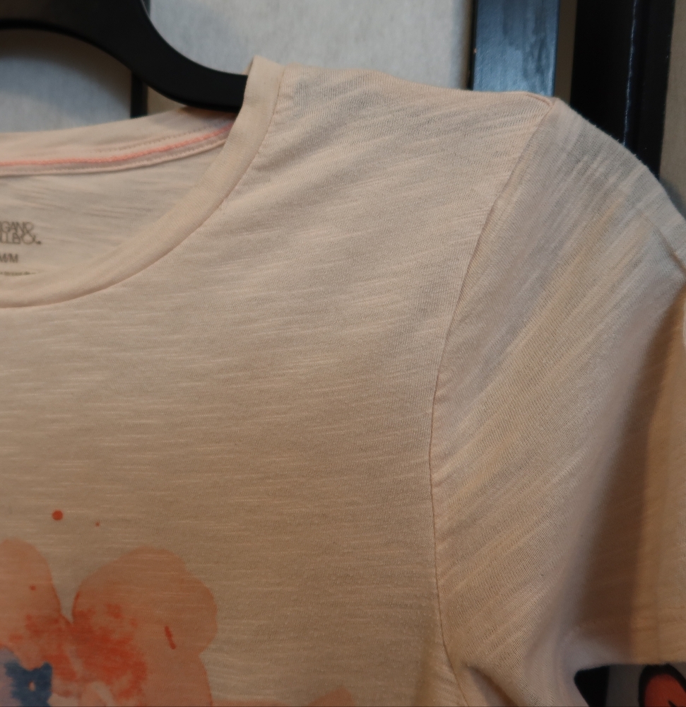 Gilligan & O'Malley Pink and Blue Floral Watercolor Short Sleeve T-Shirt Size M - Picture 6 of 8